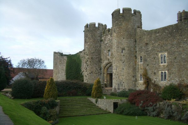 31-Amberly Castle